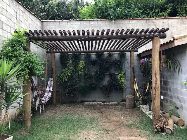 Pergolado de Eucalipto para Jardim